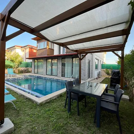 Villa Derya Agullu 6 *